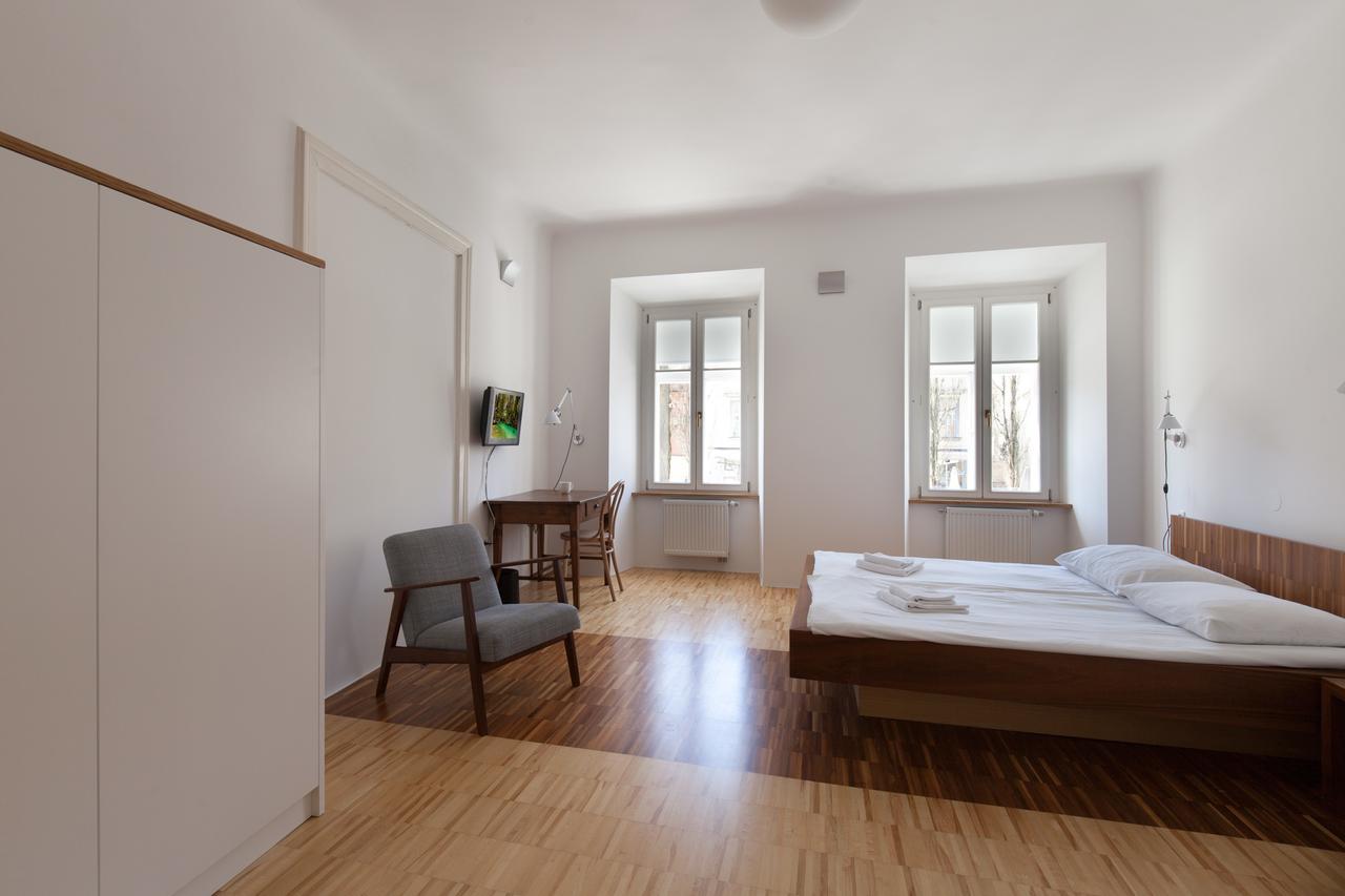 Julija&Robert'S Riverview Apartments And Rooms Любляна Екстериор снимка